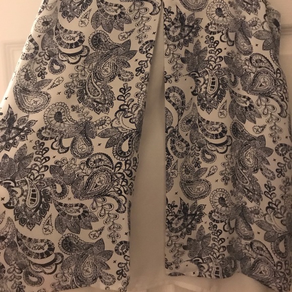 Sleeveless Blouse - Small - Picture 3 of 4